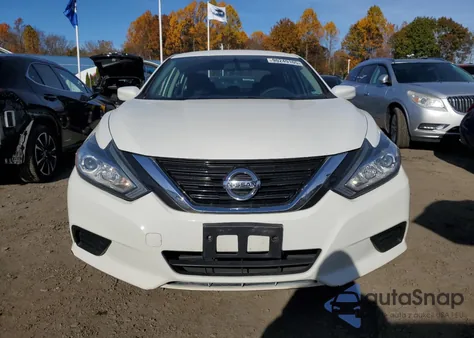 2018 Nissan Altima 2.5 z USA, uszkodzony, nr VIN 1N4AL3AP8JC472560